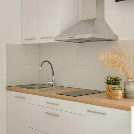 Vivian Apartment *